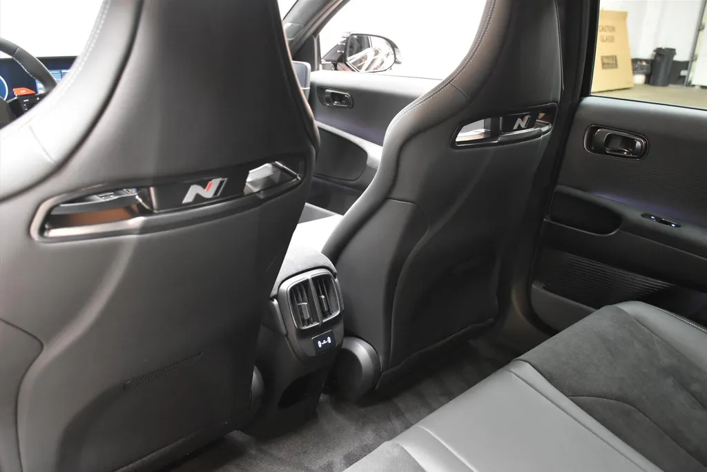 Hyundai IONIQ 6 N 84 kWh 650PK AWD + Vision - Panorama dak