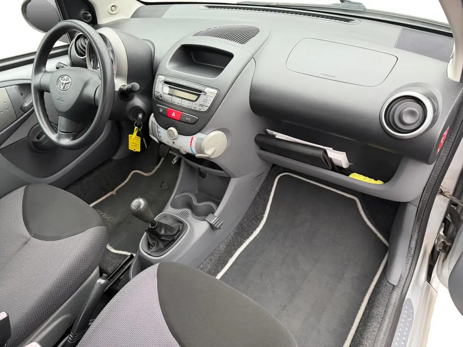 Toyota Aygo 1.0-12V + | 1e eigenaar | Airco | Elektr. ramen voor | Radio | Bovag garantie |