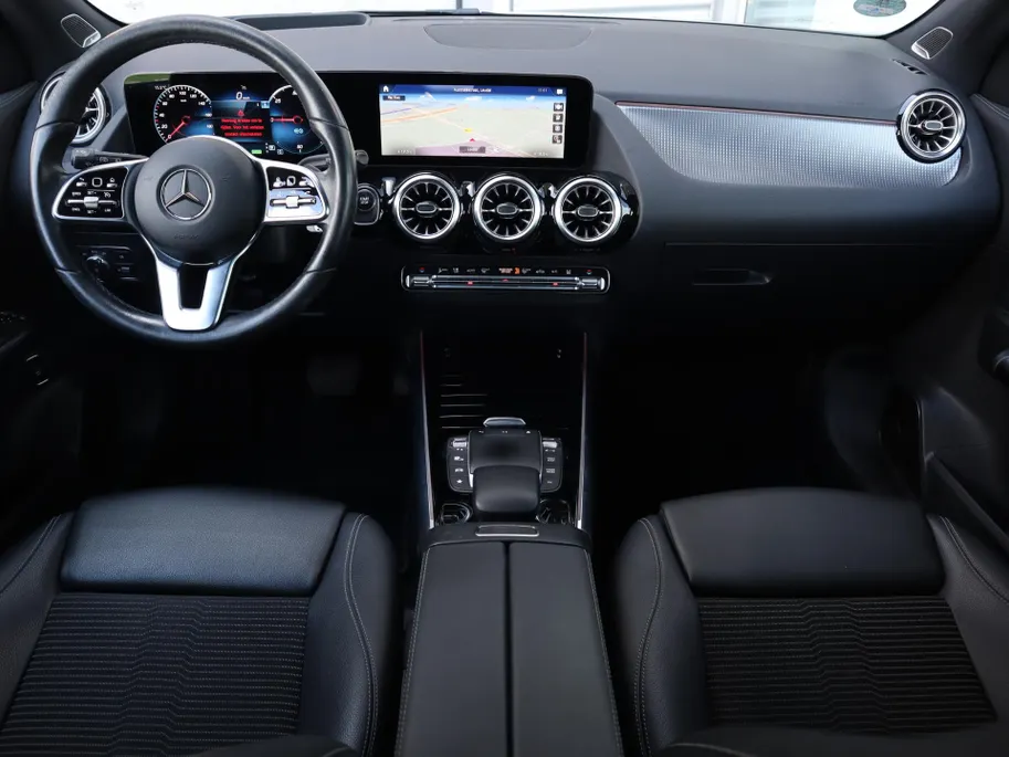 Mercedes-Benz EQA 250 Business Solution Luxury 67 kWh l Stoelverwarming l Achteruitrij camera l Ambiente lichtpakket l Memory