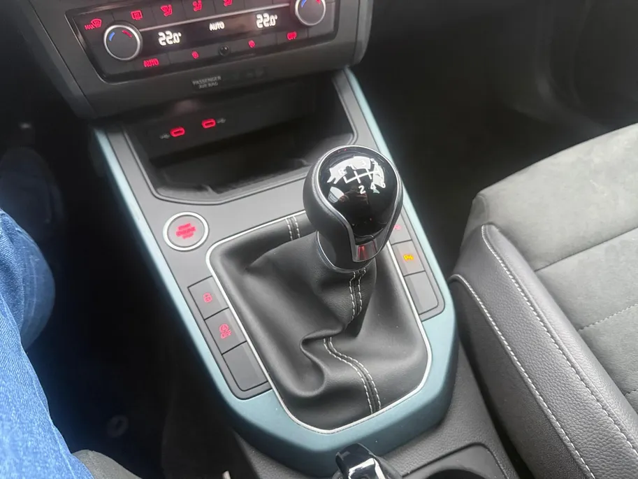 SEAT Arona 1.0 EcoTSI Style Business Connect | Camera | Apple Carplay/Android Auto | Cruise Control | Keyless | Climate Control |