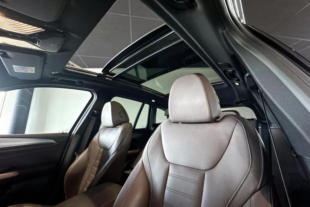BMW iX3 High Executive
