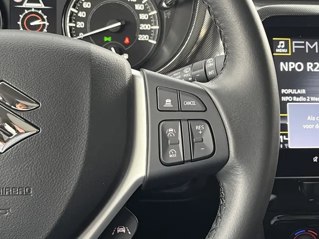 Suzuki Vitara 1.4 B.jet Style Smart Hybrid | Panoramadak | All Seasons