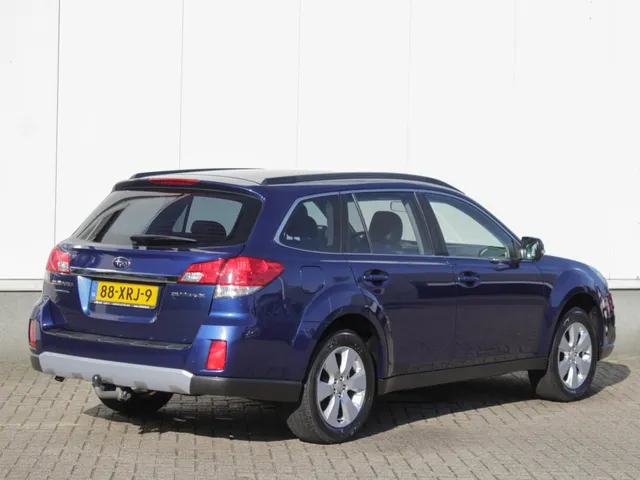 Subaru Outback 2.5i Luxury | Cruise | Clima | Leder | Trekhaak