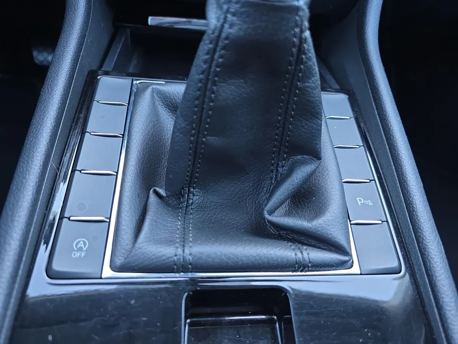 Škoda Superb Combi 1.4 TSI ACT Ambition Business | Trekhaak | Achteruitrijcamera | Navigatie | Cruise/Climate control | 12 maanden garantie!|