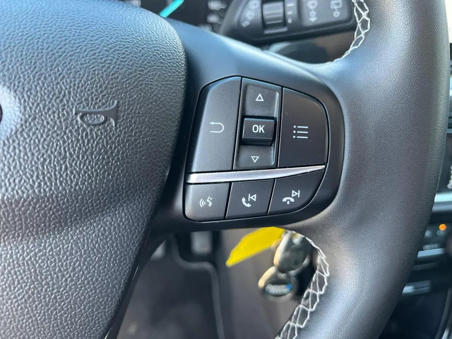 Ford Puma 1.0 EcoBoost Hybrid Titanium | Dealer Onderhouden | Parkeersensoren Achter | 17' Lichtmetalen Velgen | Airco | Navigatie | Apple Carplay & Android Auto | Bovag Garantie