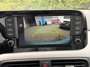 Hyundai i10 1.0 Premium | Climate Control | Achteruitrijcamera | Navigatie | Parkeersensoren achter | Apple Carplay/ Android Auto
