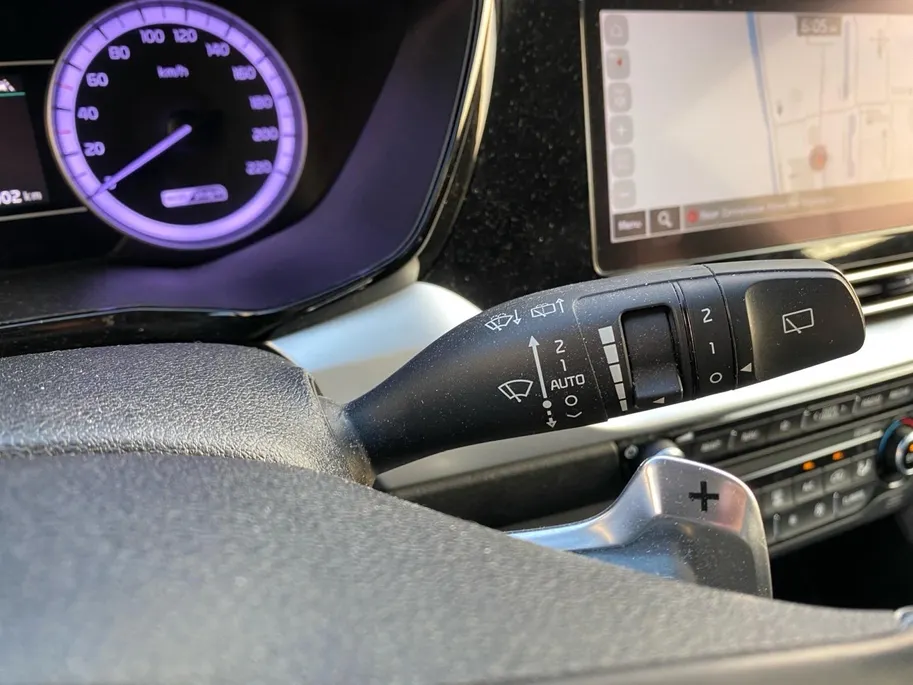 Kia Niro 1.6 GDi PHEV DynamicLine Climate control | Trekhaak | Navigatie | Camera | LM velgen | Stoel,- en stuurverwarming | Elek. best. stoel |