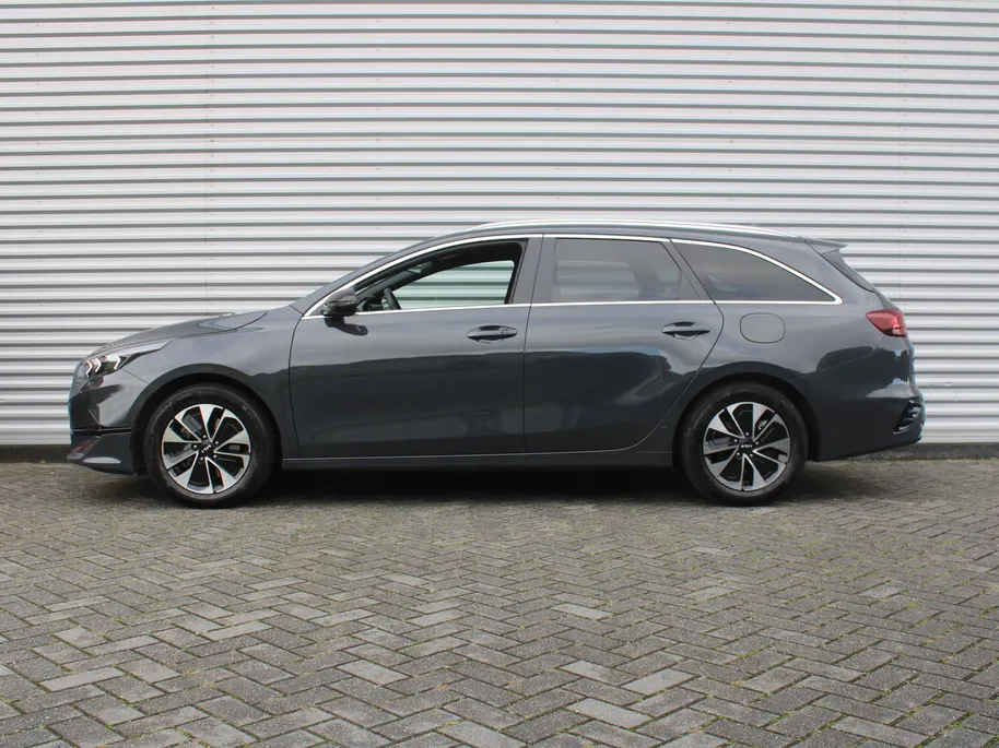 Kia Ceed Sportswagon 1.0 T-GDi Design Edition | Stuur-/stoelverwarming | Cruise | Camera | 16' LM | Dodehoekdetectie | JBL audio | LED | Elektr. achterklep |