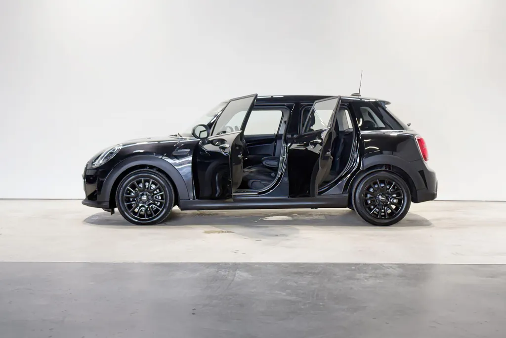 MINI Cooper 5-deurs Cooper Camden Edition