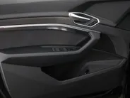 Audi e-tron 55 quattro 408pk S edition · SOH 94,8% · Panoramadak · Luchtvering · 360 Camera · Apple/Android Car Play · Stoelverwarming · 21'' Inch ·