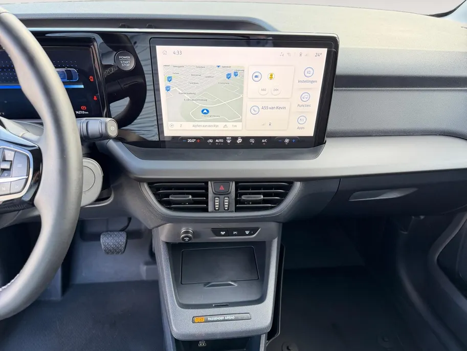 Ford E-Transit Courier Trend 44 kWh | NL auto | Navigatie | Apple carplay & android auto | Adapt. cruise control | BLIS | Parkeersensor achter | Achteruitrijcamera | Trekhaak |