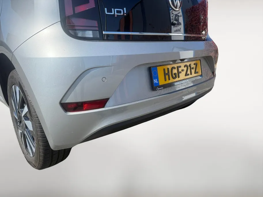 Volkswagen up! 1.0 | Camera | Parkeersensoren | Climate Control | Cruise Control | DAB | Stuurbediening | Bluetooth | Goed Onderhouden