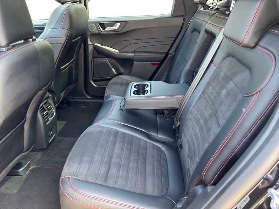 Ford Kuga 2.5 PHEV ST-Line X 225PK | Panoramadak | Adaptieve Cruise Control | BLIS | El. Stoel | LED | Head Up Display | Winter Pack | 20' Lichtmetalen velgen | Camera voor en achter