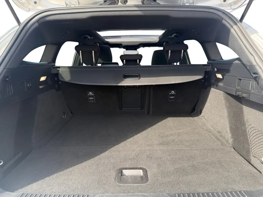 Ford Focus Wagon 1.0 EcoBoost Hybrid ST Line X | Automaat | Pano dak | BLIS | Adapt. Cruise control | Winter pack | Draadloos opladen mobiel | Parkeersensoren voor en achter | Achteruitrijcamera | B&O audio | Bovag garantie |