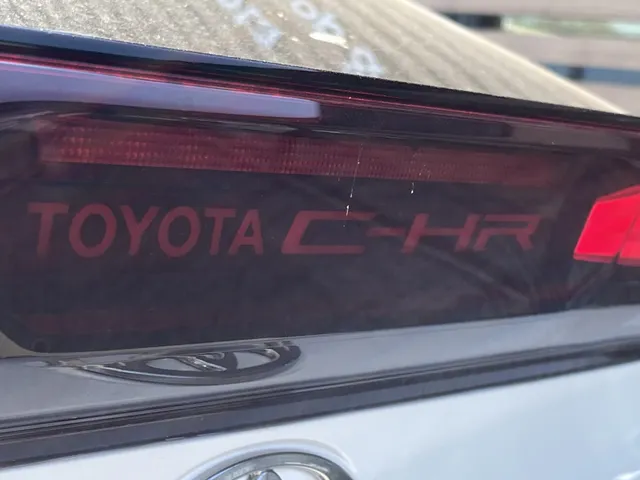 Toyota C-HR 2.0 PHEV 220 Dynamic | Stuur en Stoelverwarming