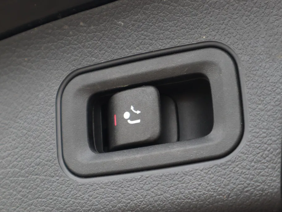 Mercedes-Benz GLA 250 e AMG Line l Trekhaak l Stoelverwarming l Achteruitrij camera