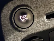 Renault Captur 120PK TCe Intens | Trekhaak | 1200KG Trekgewicht | Stoelverwarming |  Parkeersensor | Lichtmetalen Velgen | Licht & Regen Sensor | Cruise Control | Climate Control | Navigatie |
