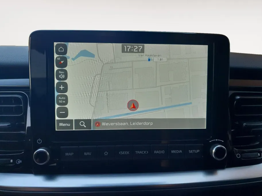 Kia Stonic 1.0T MHEV DynamicPlusLine | Trekhaak | Navigatie | Climate control | Cruise control | Keyless met startknop | Getinte ramen achter | Apple Carplay / Android Auto |