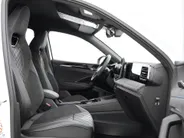 Volkswagen Tiguan R-Line 1.5 eHybrid 204 PK 6 versn. DSG · Voorstoelen verwarmbaar · Sfeerverlichting · All-season banden