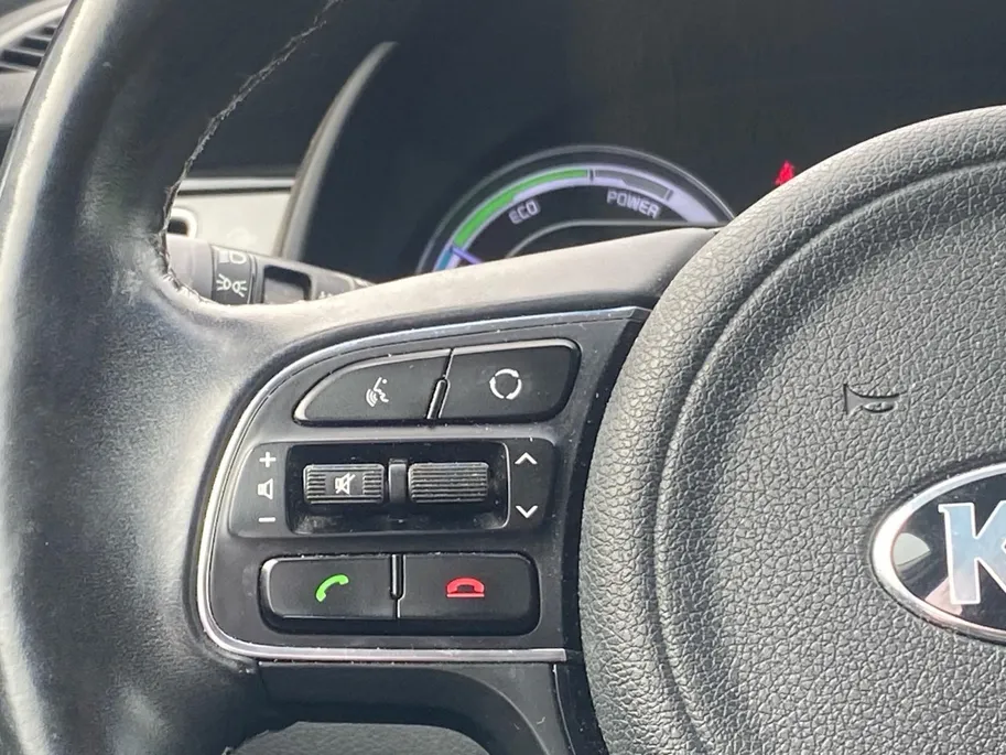 Kia Niro 1.6 GDi Hybrid ExecutiveLine | Dodehoekdetectie | Lederen bekleding | Stoelverwarming en ventilatie | 18 inch  LM-velgen | Elektr. stoel | Parkeercamera |