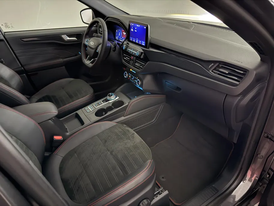 Ford Kuga 2.5 PHEV ST-Line X | Winterpack | Full LED | Adaptieve Cruise Control | Automatisch inparkeren |