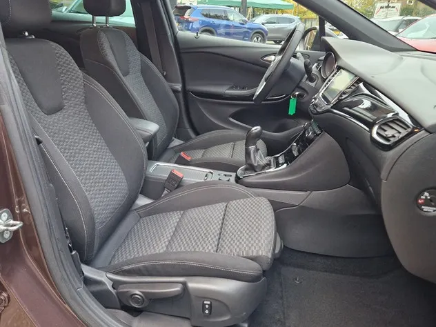 Opel Astra 1.4 150PK Turbo Business Executive Navi - Camera - Trekhaak