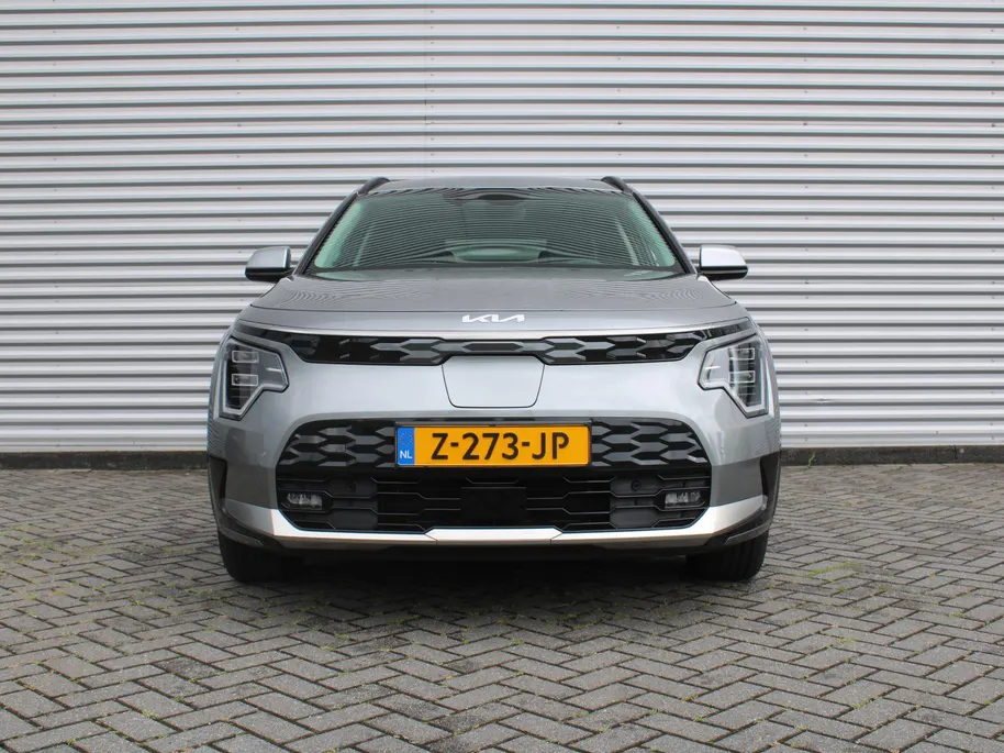 Kia Niro EV Edition Advanced 64.8 kWh | Stuur-/stoelverwarming | Elektr. stoelverstelling | Camera | Cruise adapt. | 17'LM | Clima | 17% bijtelling |