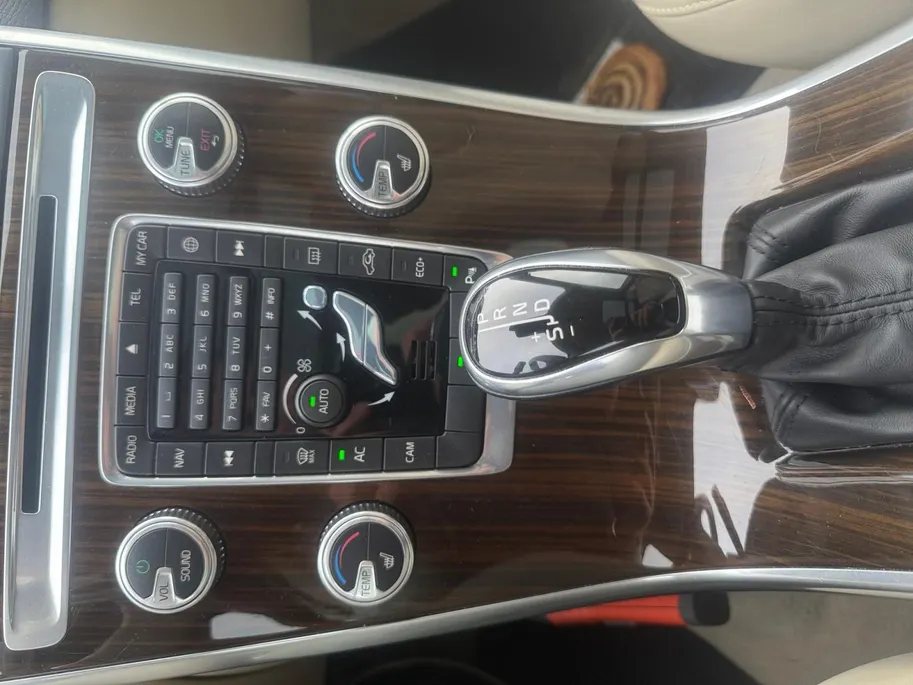 Volvo XC60 2.0 T5 Automaat Summum Panorama Dak | NL-Auto | NAP | Memory Seats | Camera | Climate Control | Stoelverwarming | Cruise Control | Navigatie | Keyless