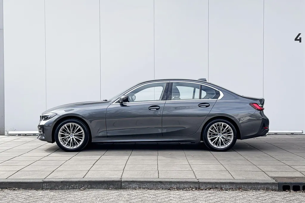 BMW 3 Serie Sedan 318i