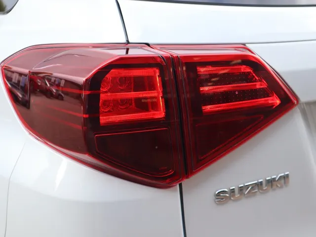 Suzuki Vitara 1.4 BoosterJet Select Hybrid Trekhaak | AdaptiveCruise | Carplay