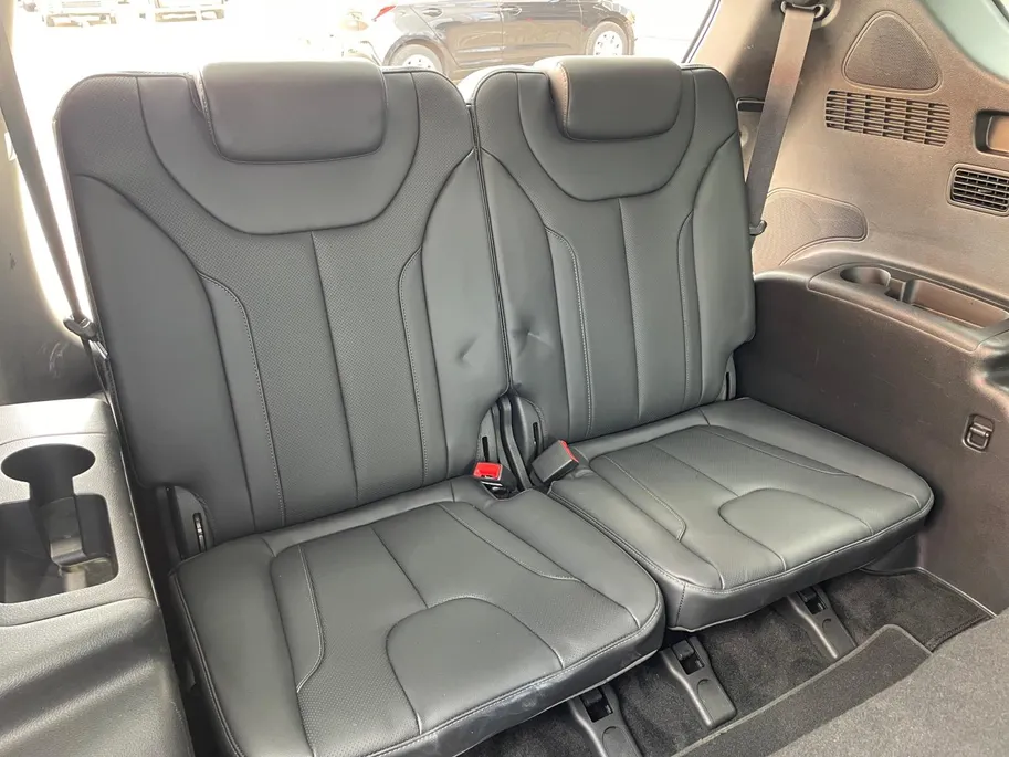 Hyundai Santa Fe 1.6 T-GDI HEV Premium 7p. | Lederen bekleding| Stoelverwarming/koeling| Stuurverwarming| Elektrische achterklep| Trekhaak| 1650 KG trekgewicht|