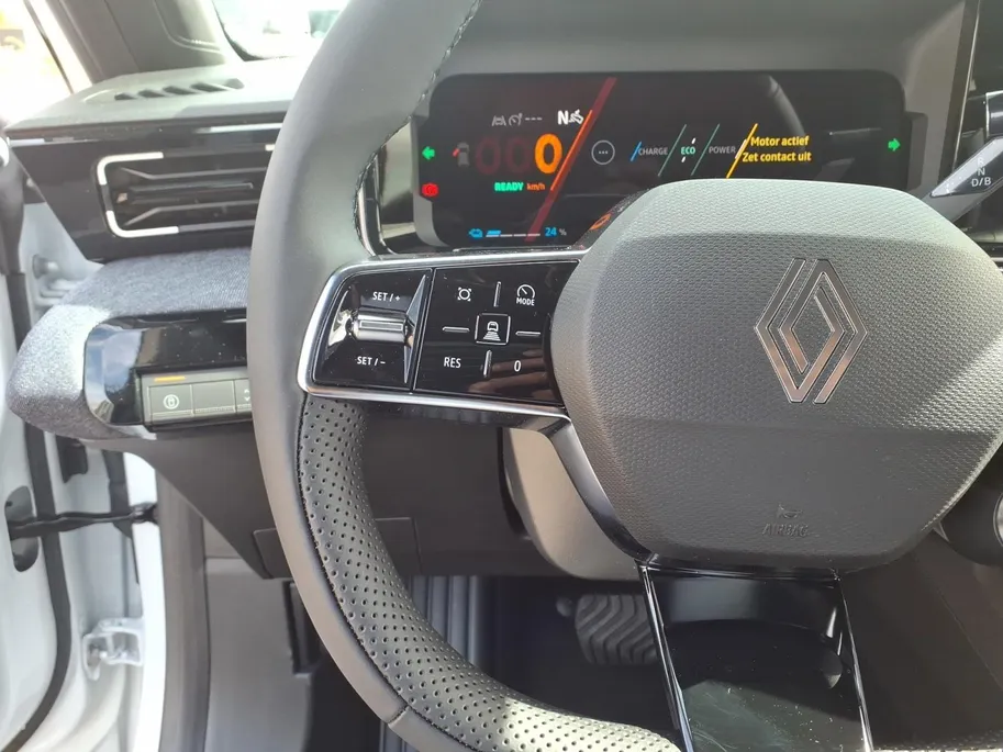 Renault 5 urban range techno 40 kWh NU MET 1.600,- VOORRAAD KORTING  | €800,- korting | Stoel/stuurverwarming | Carplay | ACC | Camera | PDC |