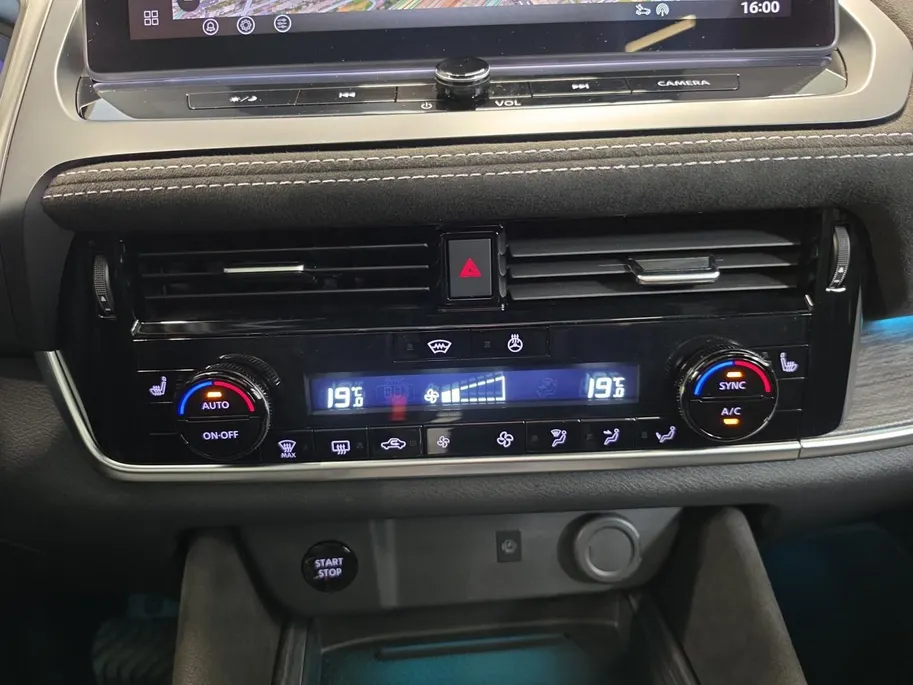 Nissan QASHQAI 1.5 e-Power Tekna Plus | Full option | Two-tone | Elektrische stoelen & achterklep | Head-up display | Massage stoelen