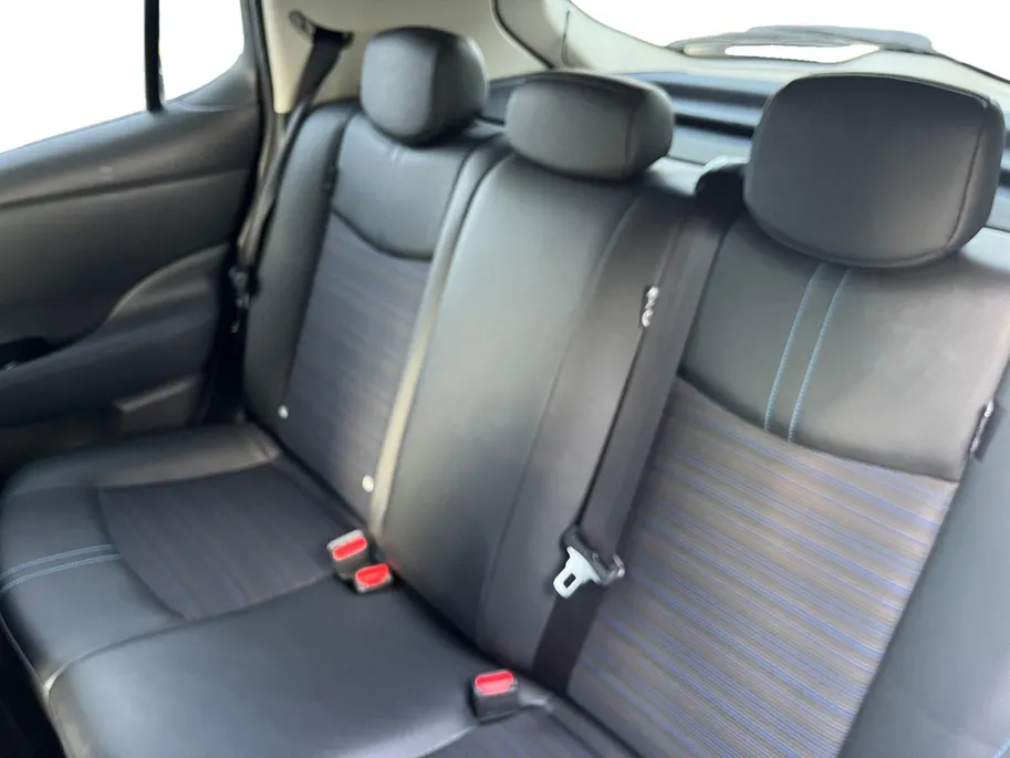 Nissan Leaf Tekna 40 kWh | 360 graden camera | Stoelverwarming | Climate Control | Bose audio