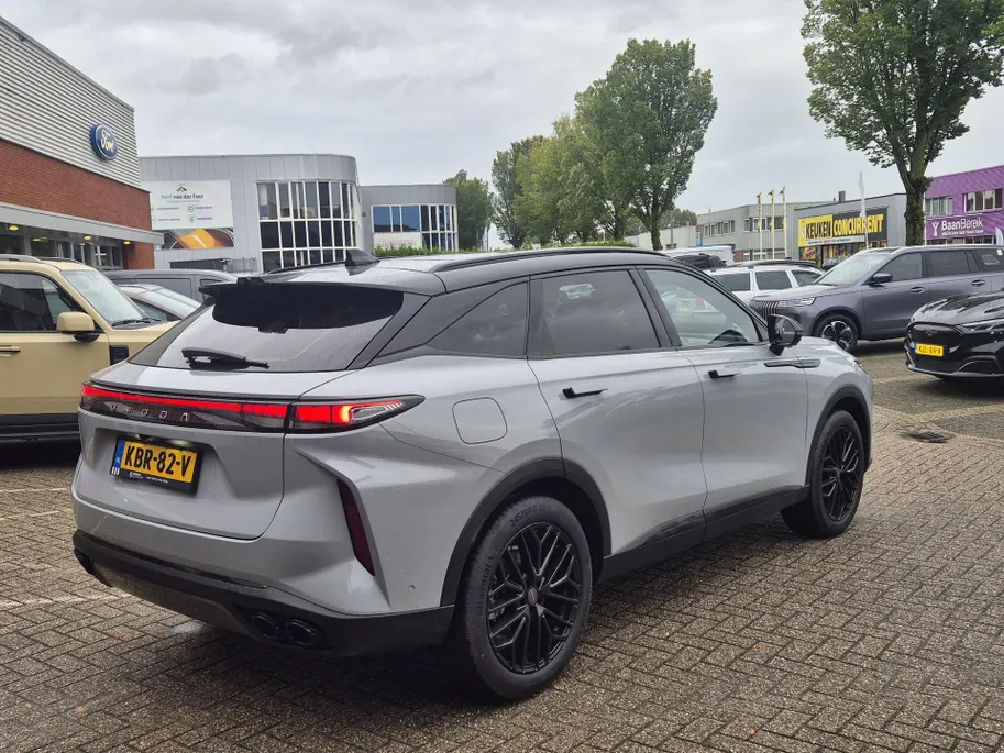Omoda 9 9 PHEV Premium Panoramadak - 1100KM Bereik