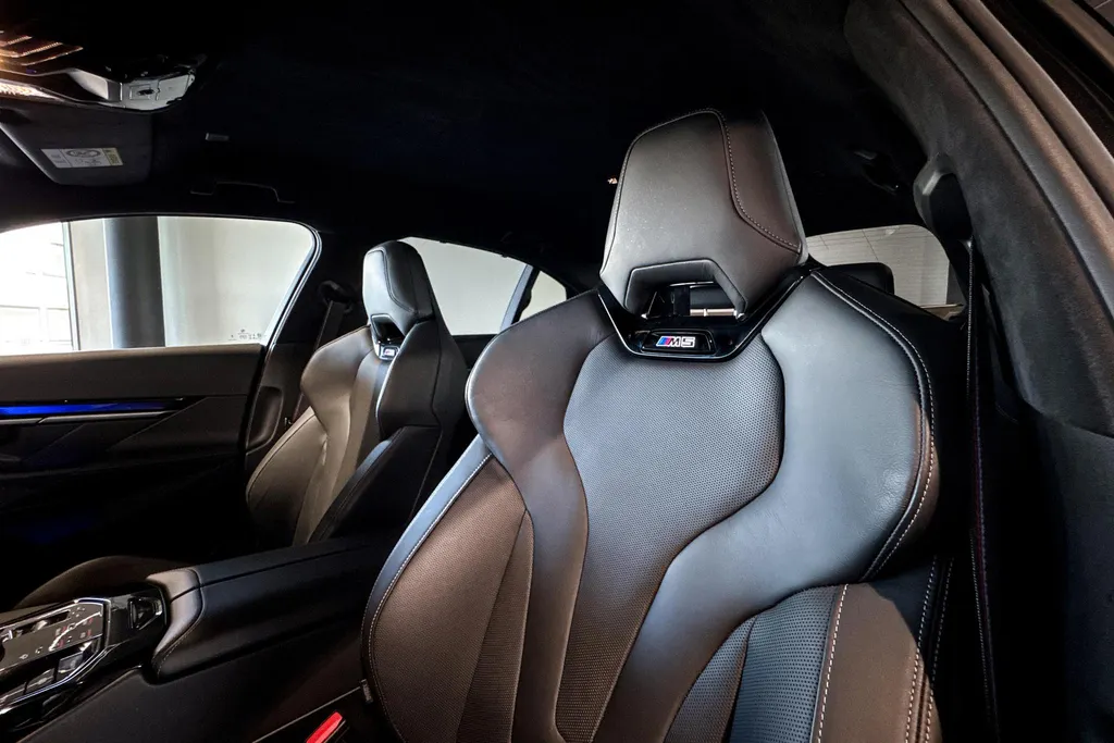 BMW M5 Sedan 