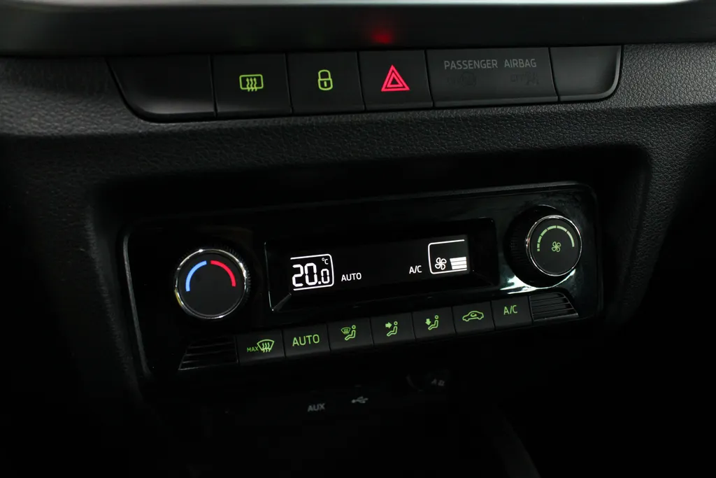 Škoda Fabia Combi 1.0 TSI Drive / Navigatie / Parkeersensoren /