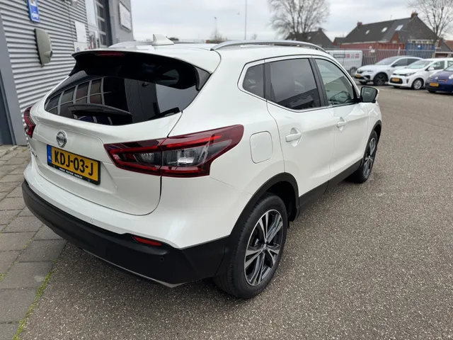 Nissan QASHQAI 1.3 DIG-T Premium Edition automaat afn. Trekhaak
