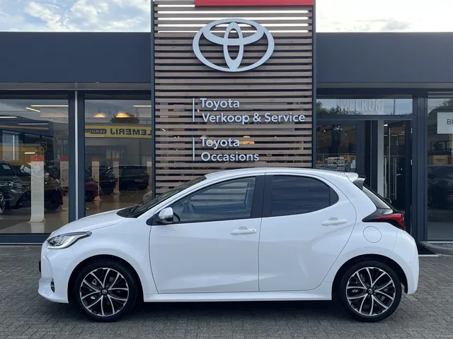 Toyota Yaris 1.5 Hyb. 115 Dynamic | 3500 euro demo korting