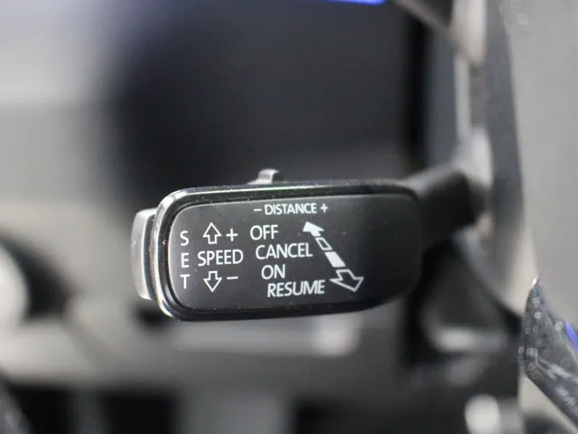 Škoda Karoq 1.5 TSI ACT Sportline Blackstyle Navigatie | Camera | Digitale Cockpit | Stoelverwarming | Adaptieve Cruuse Control