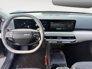 Kia EV4 Plus 81.4 kWh | Achteruitrijcamera | Stoel/stuurverwarming | Apple carplay / Android auto |