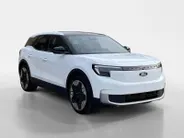 Ford Explorer Premium Extended Range RWD 79 kWh | Tot 2200kg trekgewicht! | Nieuw te bestellen | Diverse kleuren | Tot €4.000,- korting! | 0,99% rente Ford Options! |
