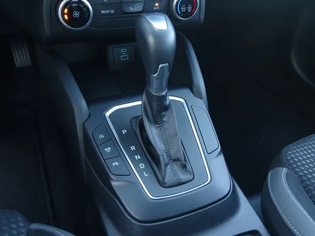 Ford Focus 1.0 EcoBoost Hybrid Connected | Automaat