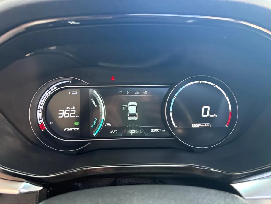 Kia e-Niro DynamicPlusLine 64 kWh | Navigatie | Panoramadak | Apple Carplay/Android Auto | Adaptieve Cruise Control | Stoel/Stuurverwarming | Lichtmetalen Velgen |