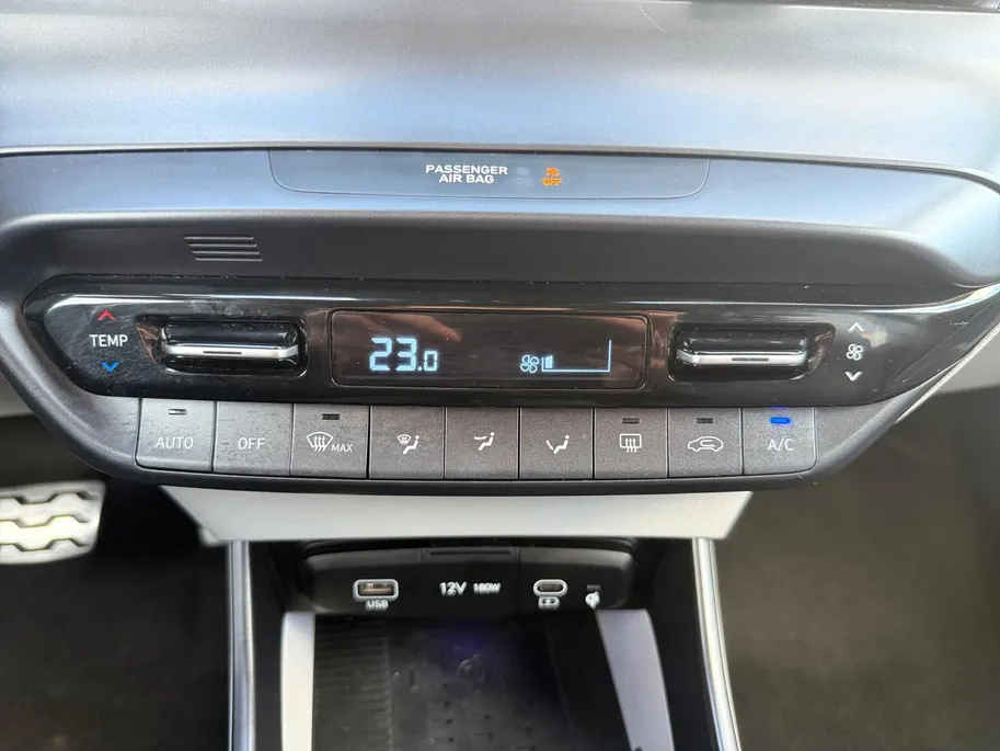 Hyundai Bayon 1.0 T-GDI Comfort | Automaat| Navigatie| Apple Carplay en Android Auto| Climate Control| Adaptieve Cruise Control| Keyless starten| Licht metalen velgen| Zeer nette auto!