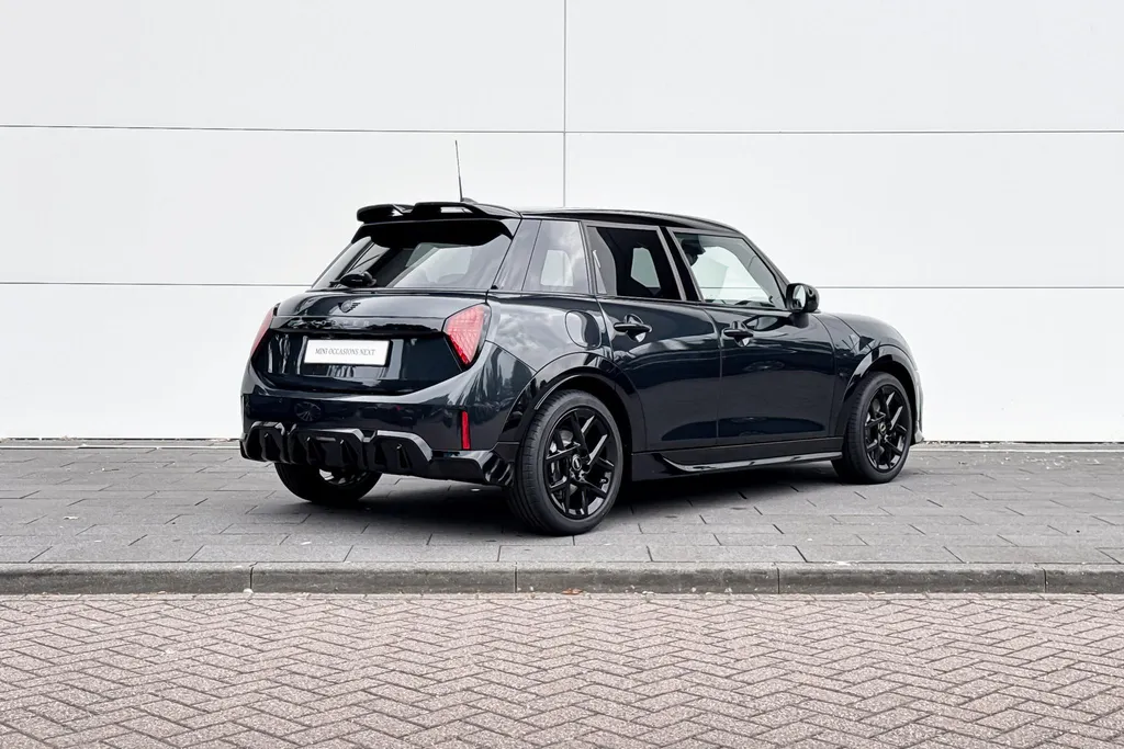 MINI Cooper 5-deurs 1.5 Cooper C John Cooper Works XL