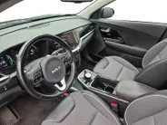 Kia e-Niro DynamicPlusLine 64 kWh | Airco | Navi | Camera | Privacy Glass | Trekhaak | Stoelverwarming | Stuurverwarming