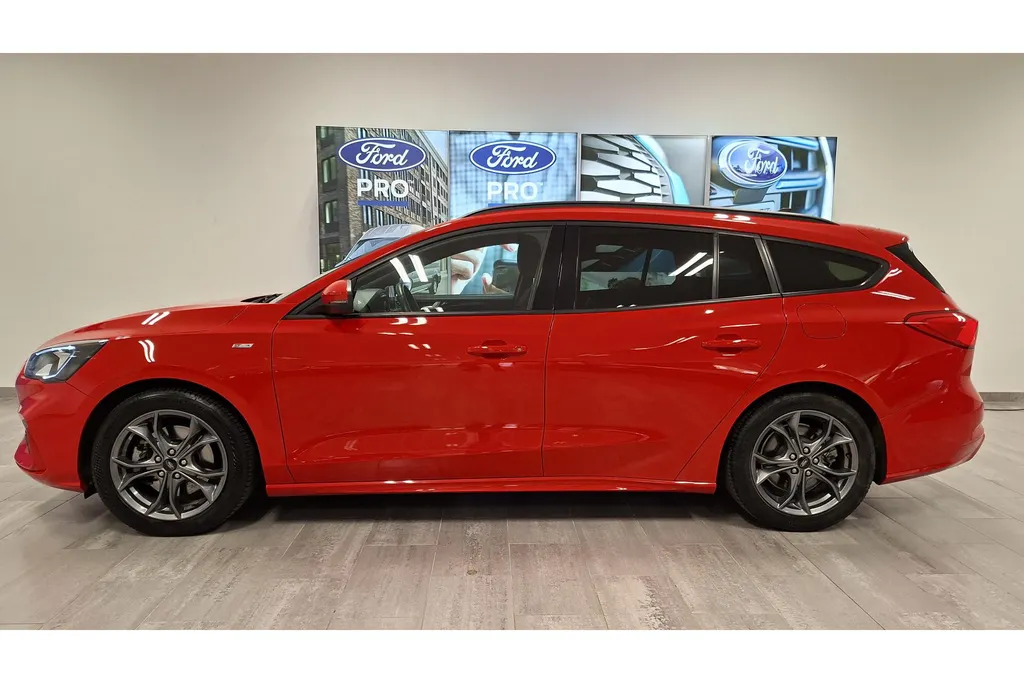 Ford Focus Wagon 1.0 EcoBoost 125PK Hybrid ST Line Business | Winter Pack | Achteruitrij camera | NL Auto |