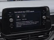 Volkswagen T-Roc 1.5 TSI 150pk DSG R-Line · Panoramadak · Camera · Dodehoeksensor · Keyless · Apple/Android Car Play · 19'Velgen ·
