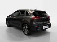 Kia e-Niro ExecutiveLine 64 kWh Full options | Stoelverwarming + verkoeling | Navigatie / Carplay | Dodehoekdetectie | Memory seat
